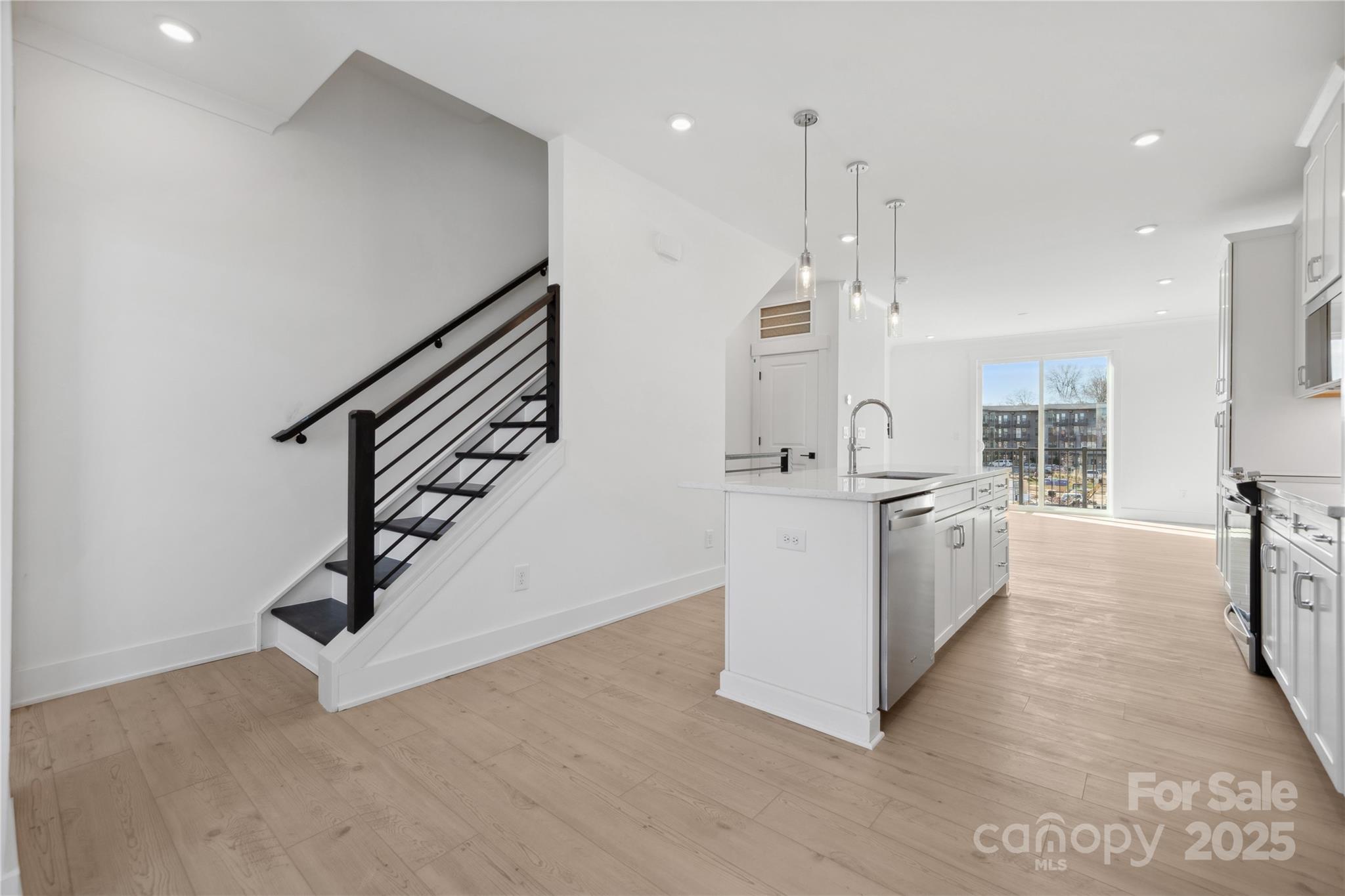 455 Blairhill Road 03