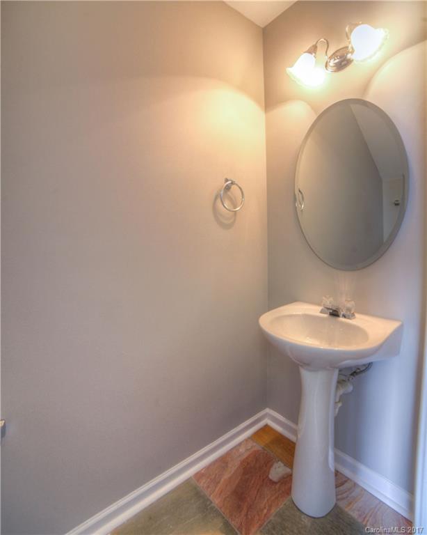 Ridge Pointe - Residential