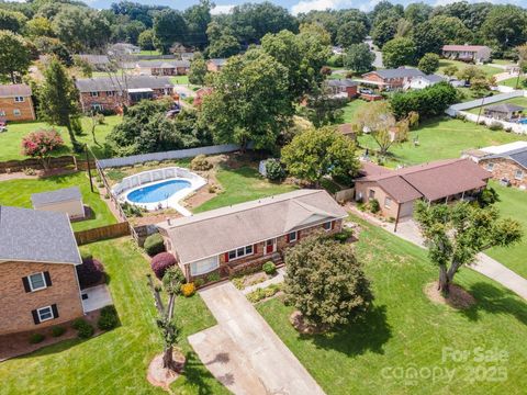 2425 Essen Lane Gastonia NC 28054