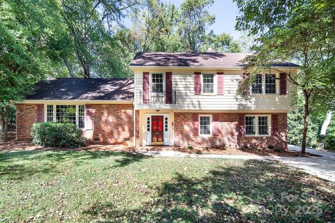 Photo of 2901 Goneaway Road, Charlotte, NC 28210 (MLS # 4305438)
