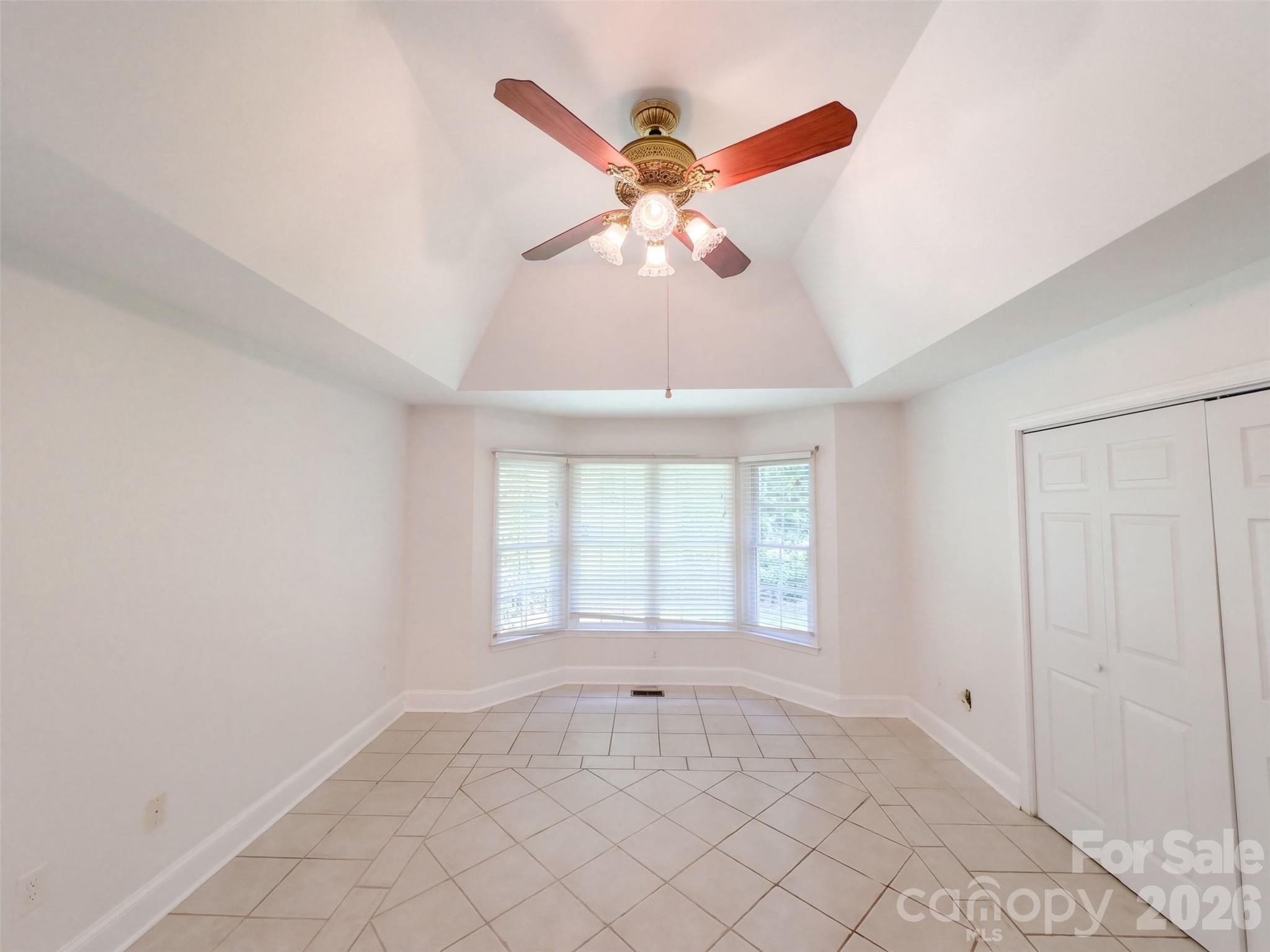 5406 Club View Drive