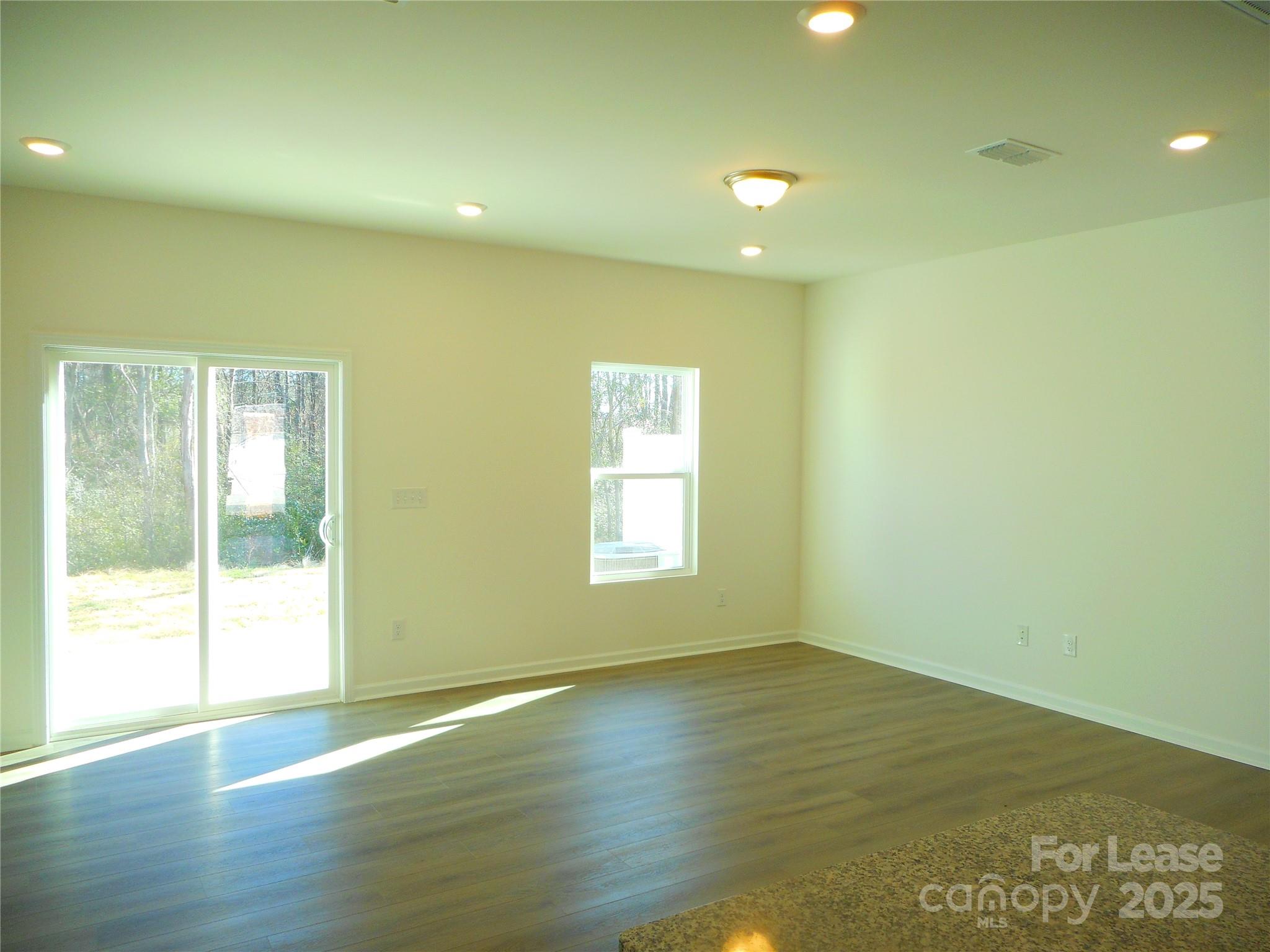 Secrest Landing - Residential Lease