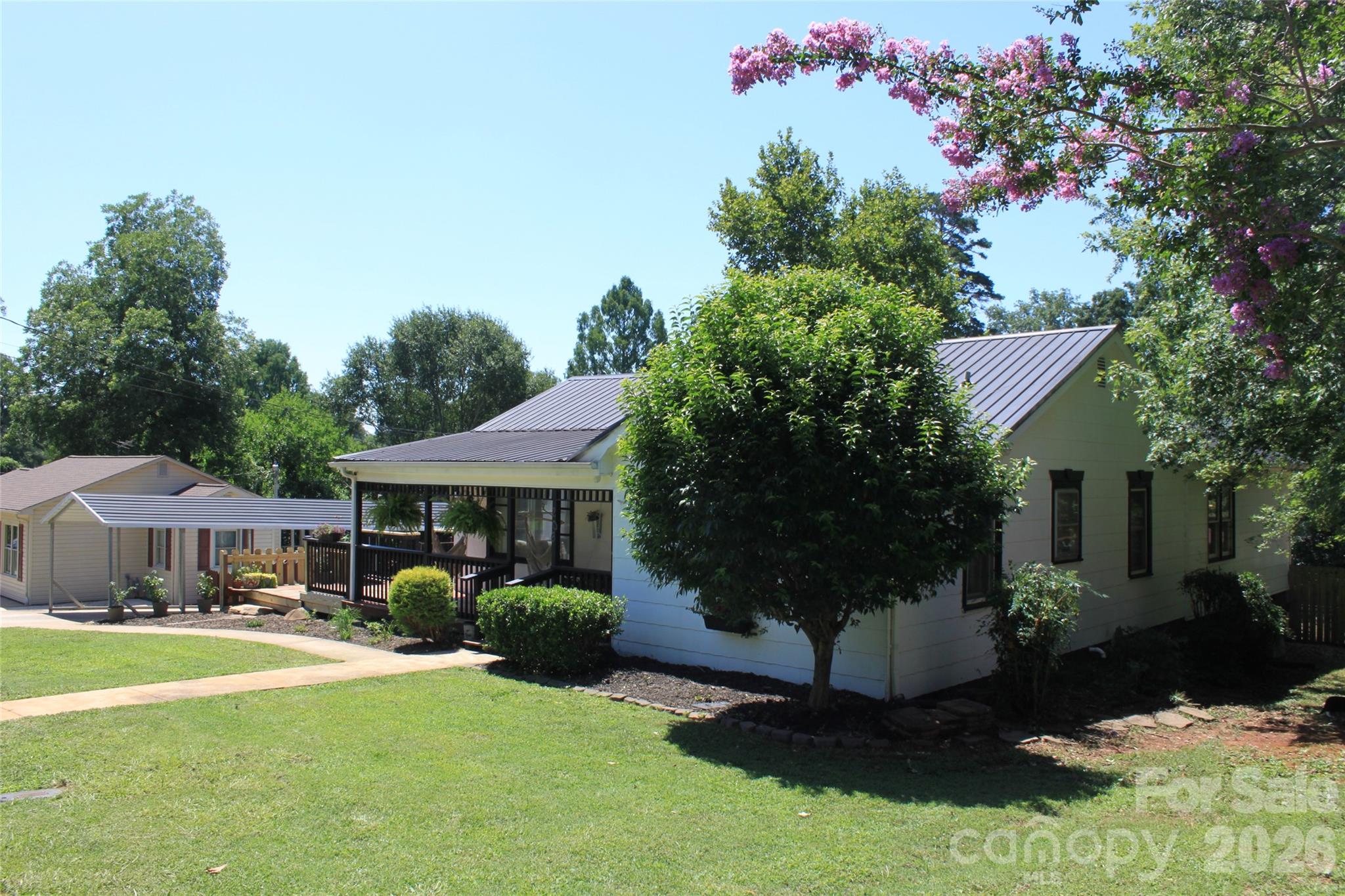 206 Bentwood Drive
