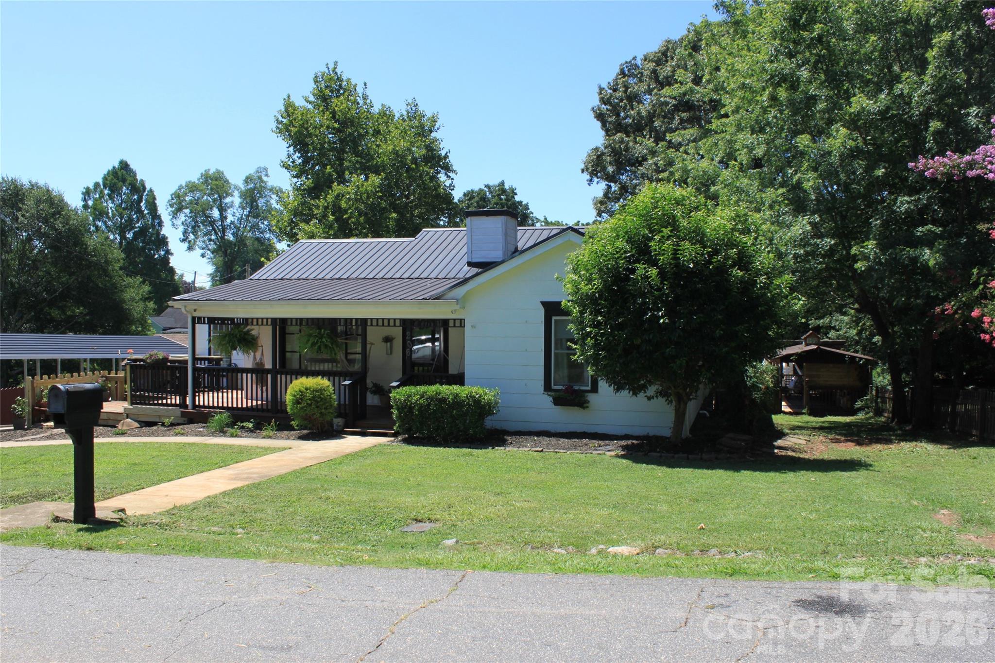 206 Bentwood Drive