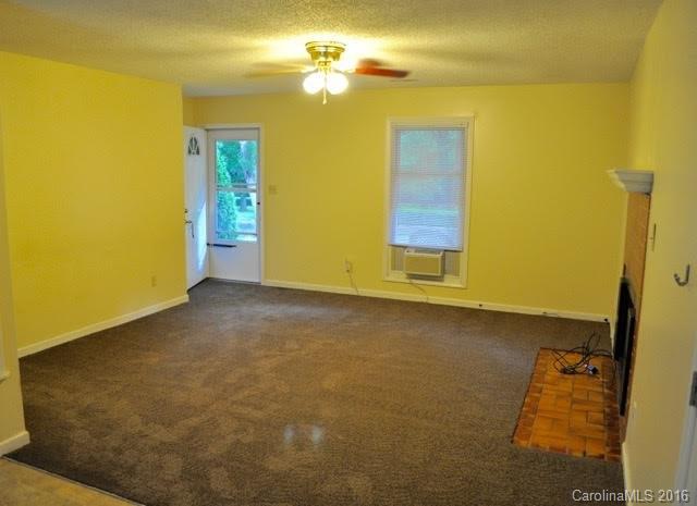 Mtn Carmel Acres - Residential