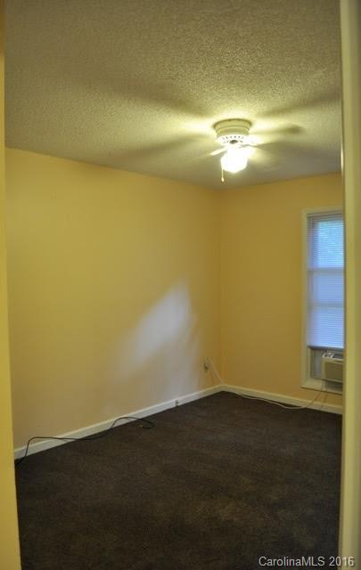 Mtn Carmel Acres - Residential