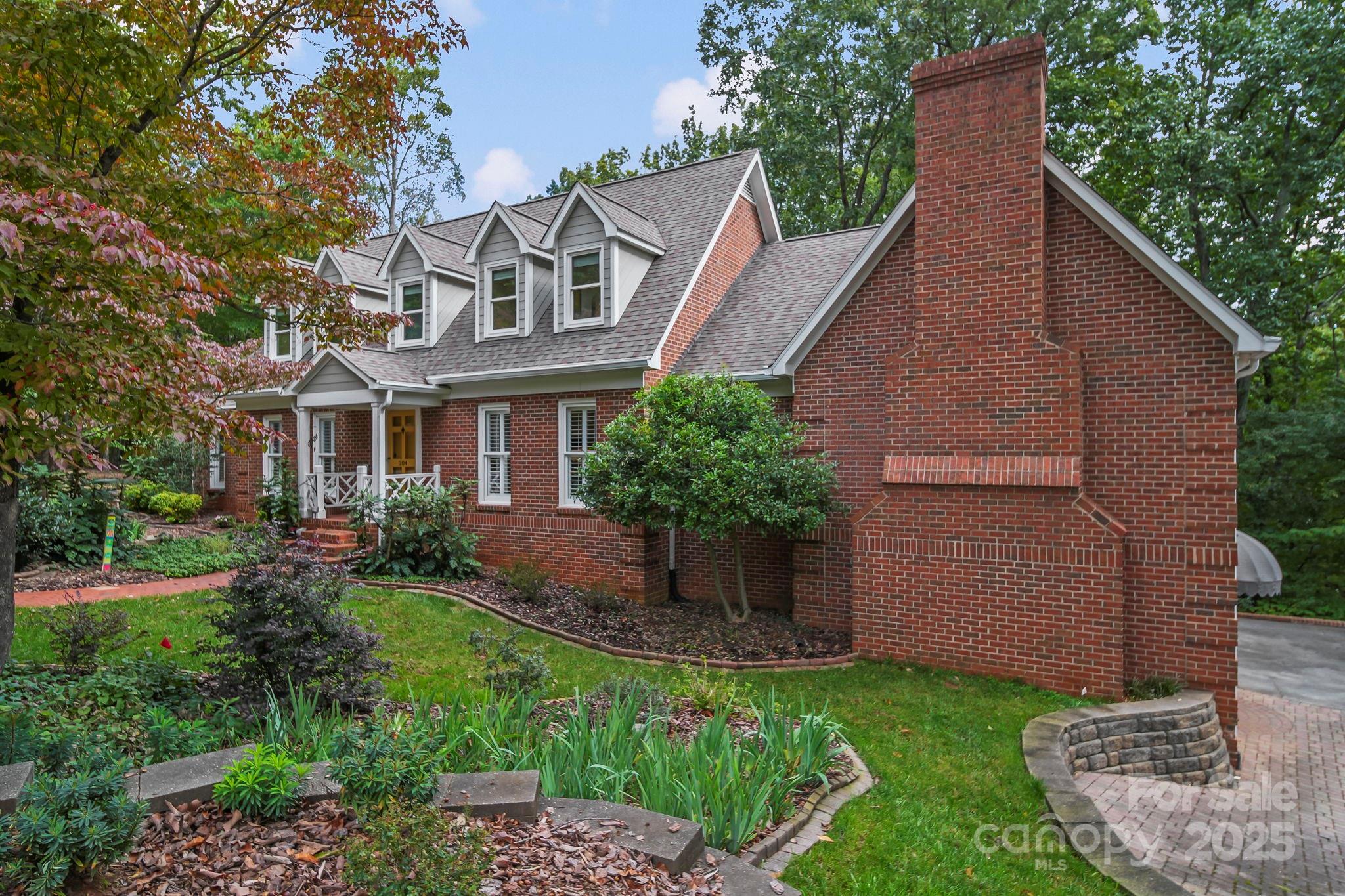 204 Keyhole Court