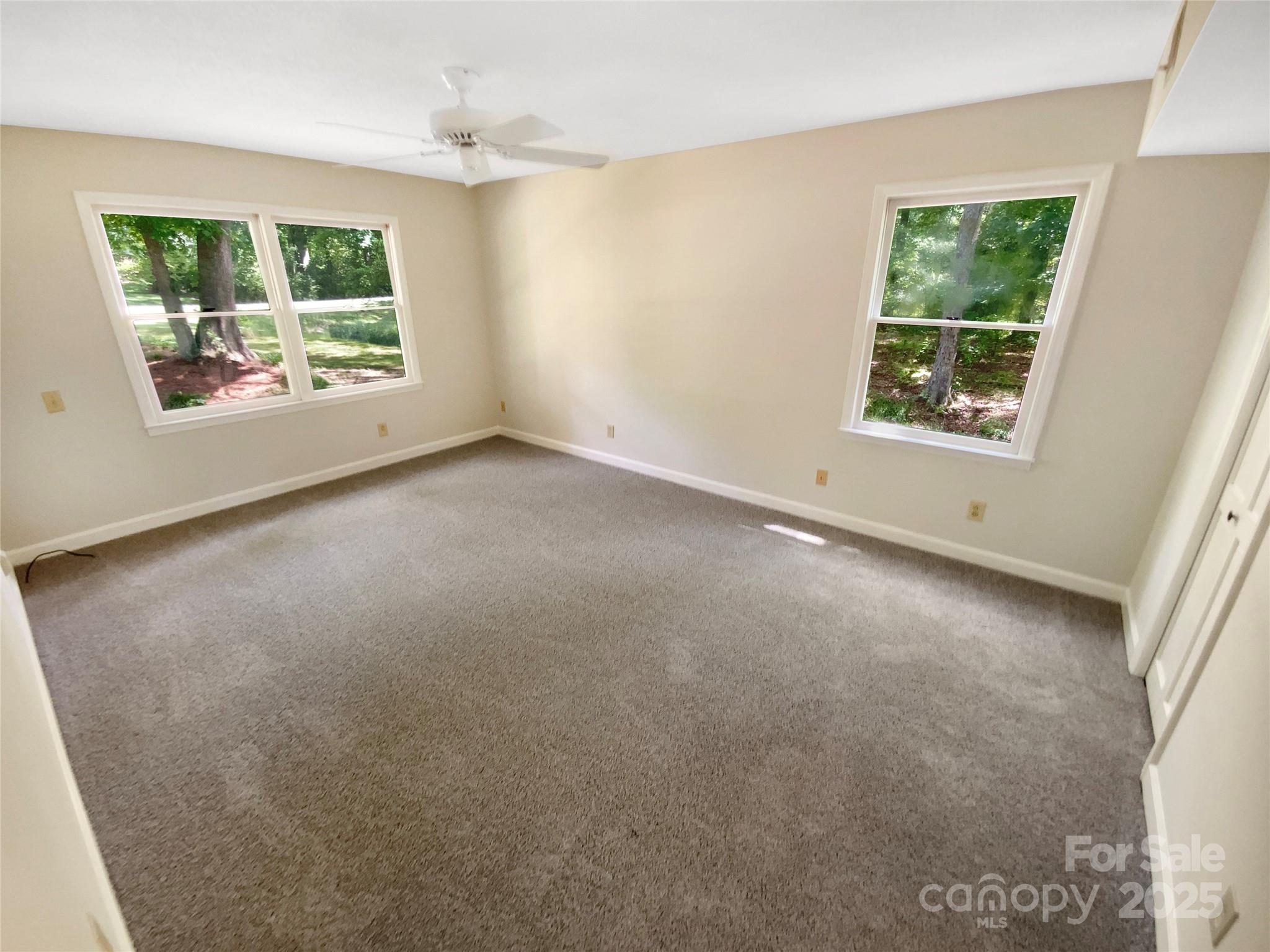 3203 Oakdale Drive