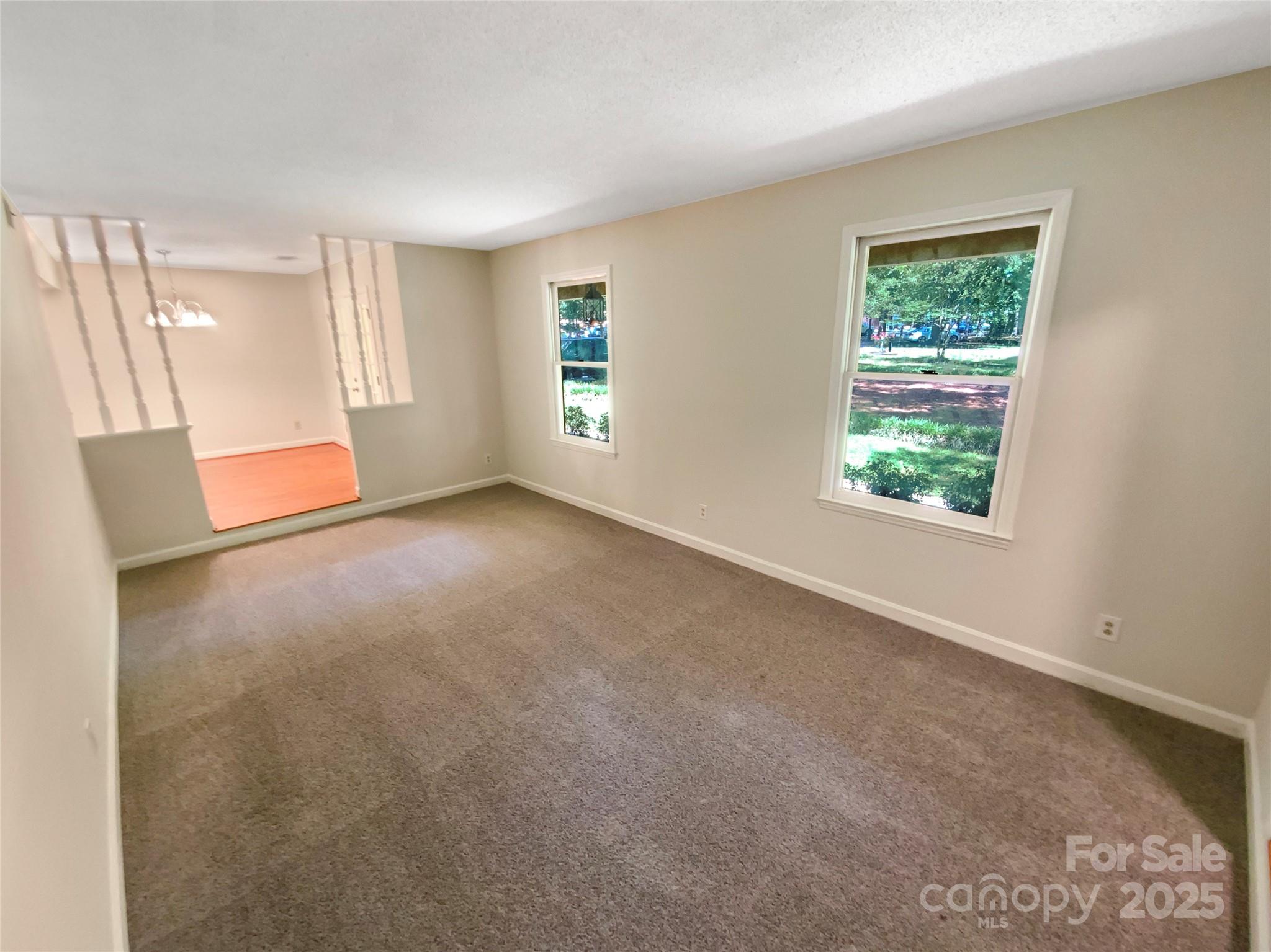 3203 Oakdale Drive