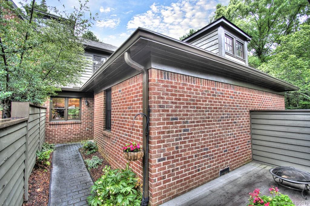 Newman Manor - Residential