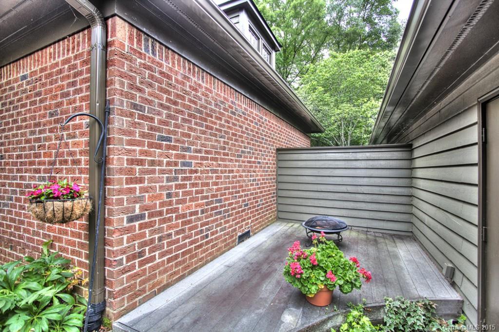 Newman Manor - Residential