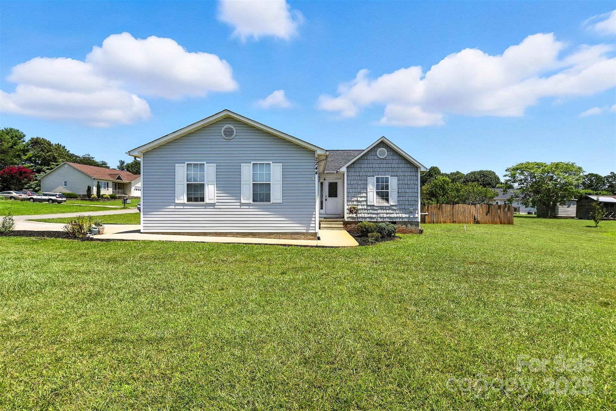 2244 Clearwater Lane