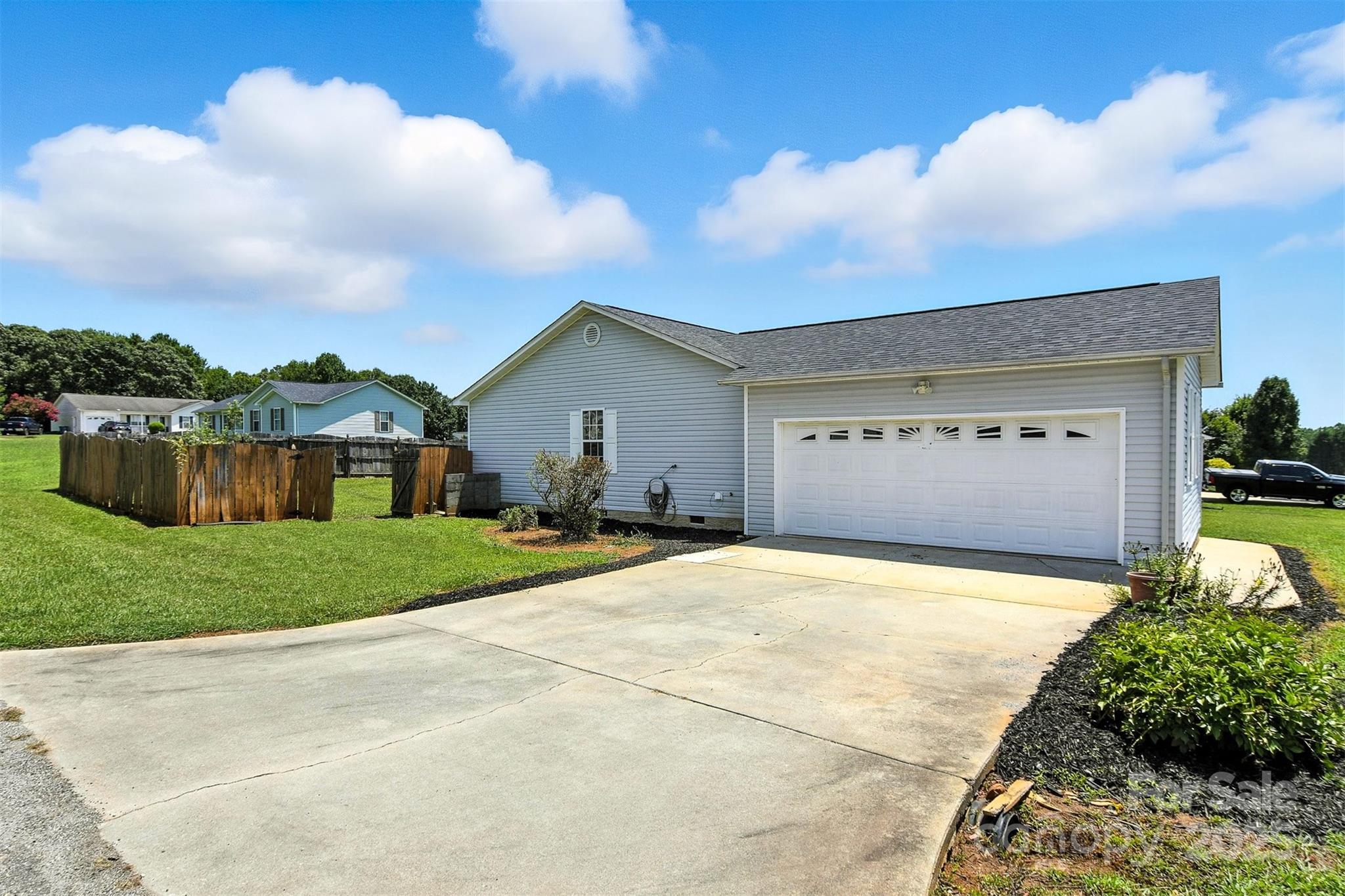 2244 Clearwater Lane