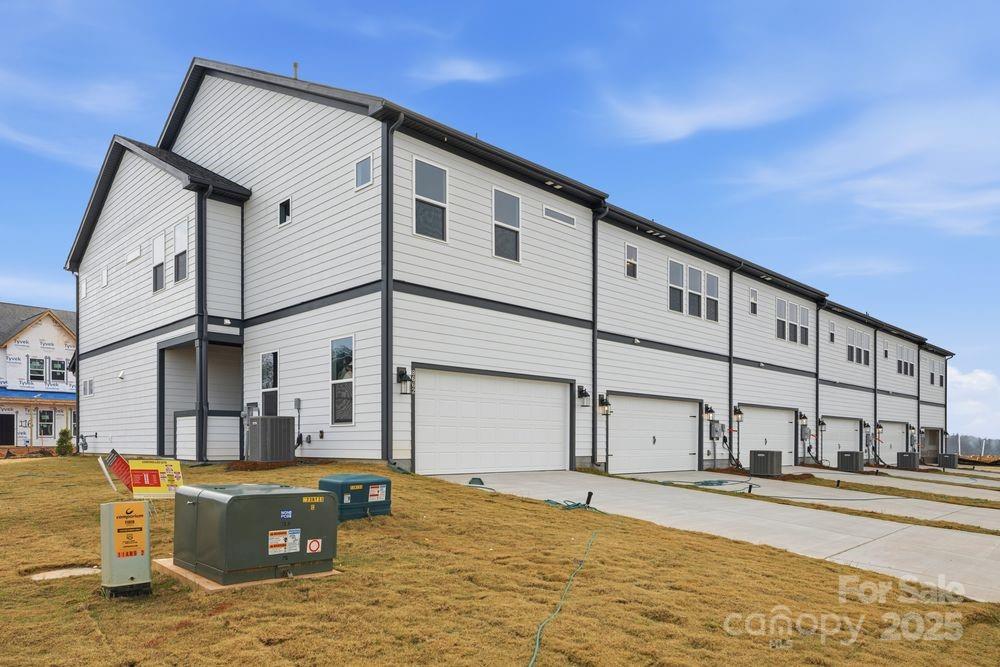 The Ridge at Sugar Creek - Residential