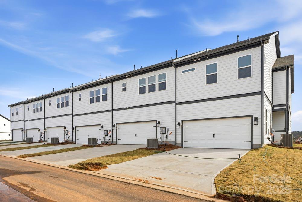 The Ridge at Sugar Creek - Residential