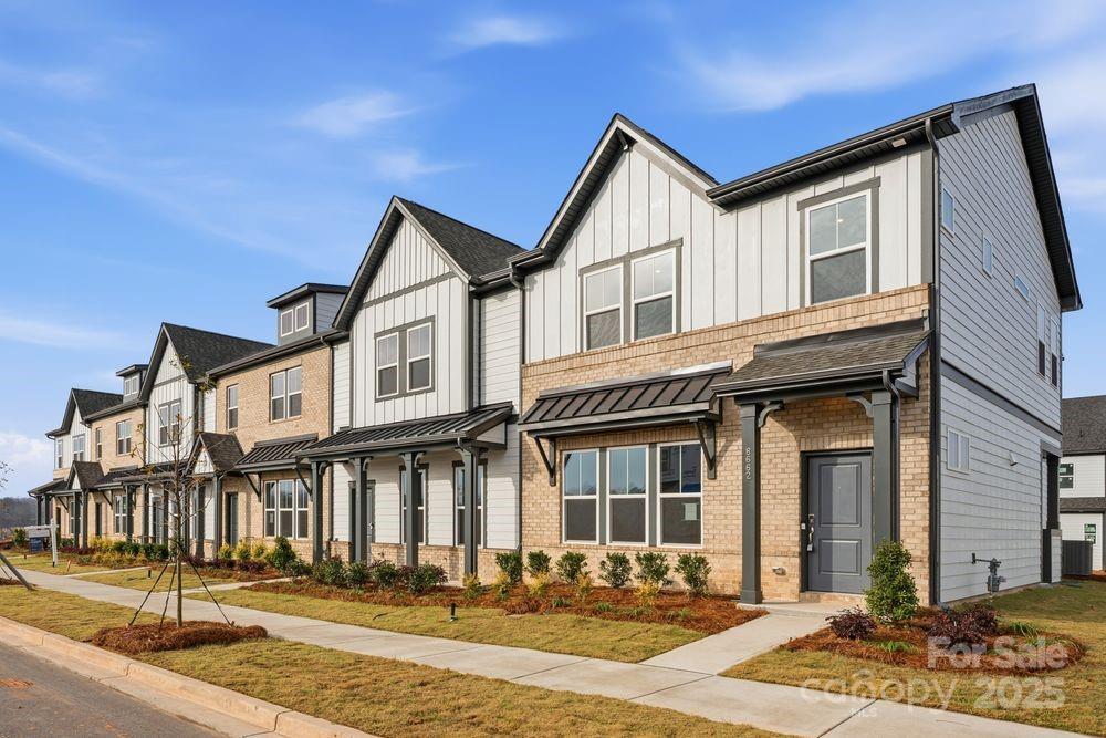 The Ridge at Sugar Creek - Residential