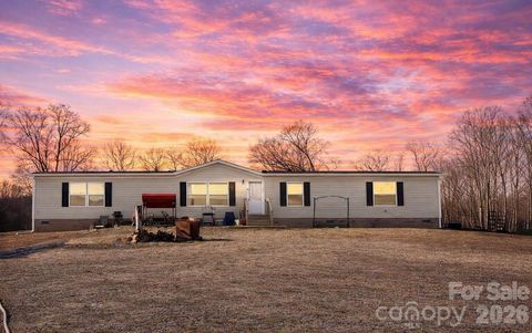 Photo of 512 Dogwood Drive, Shelby, NC 28152 (MLS # 4341687)