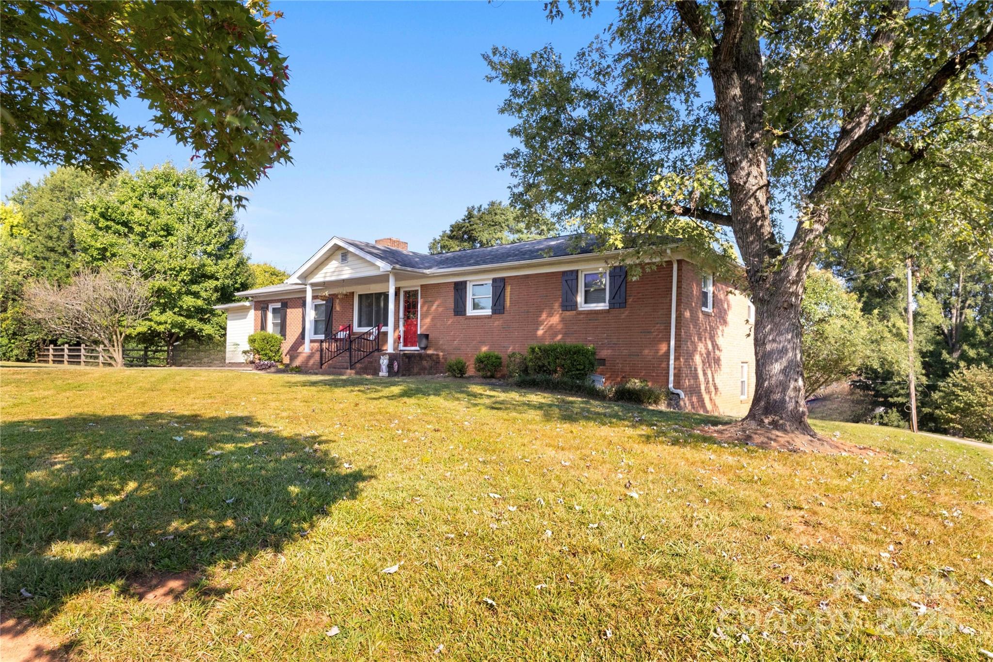 114 Warren Drive