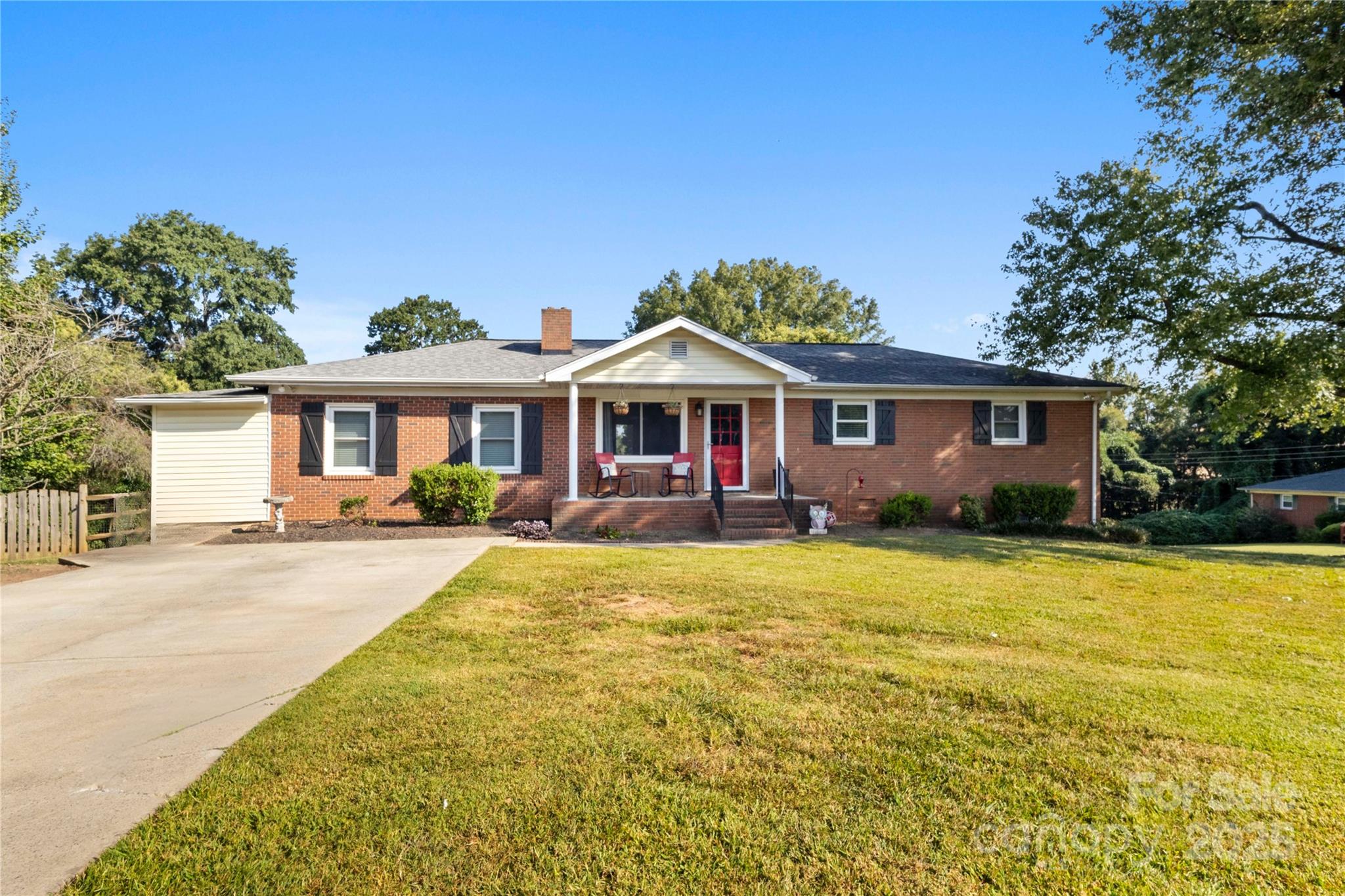 114 Warren Drive