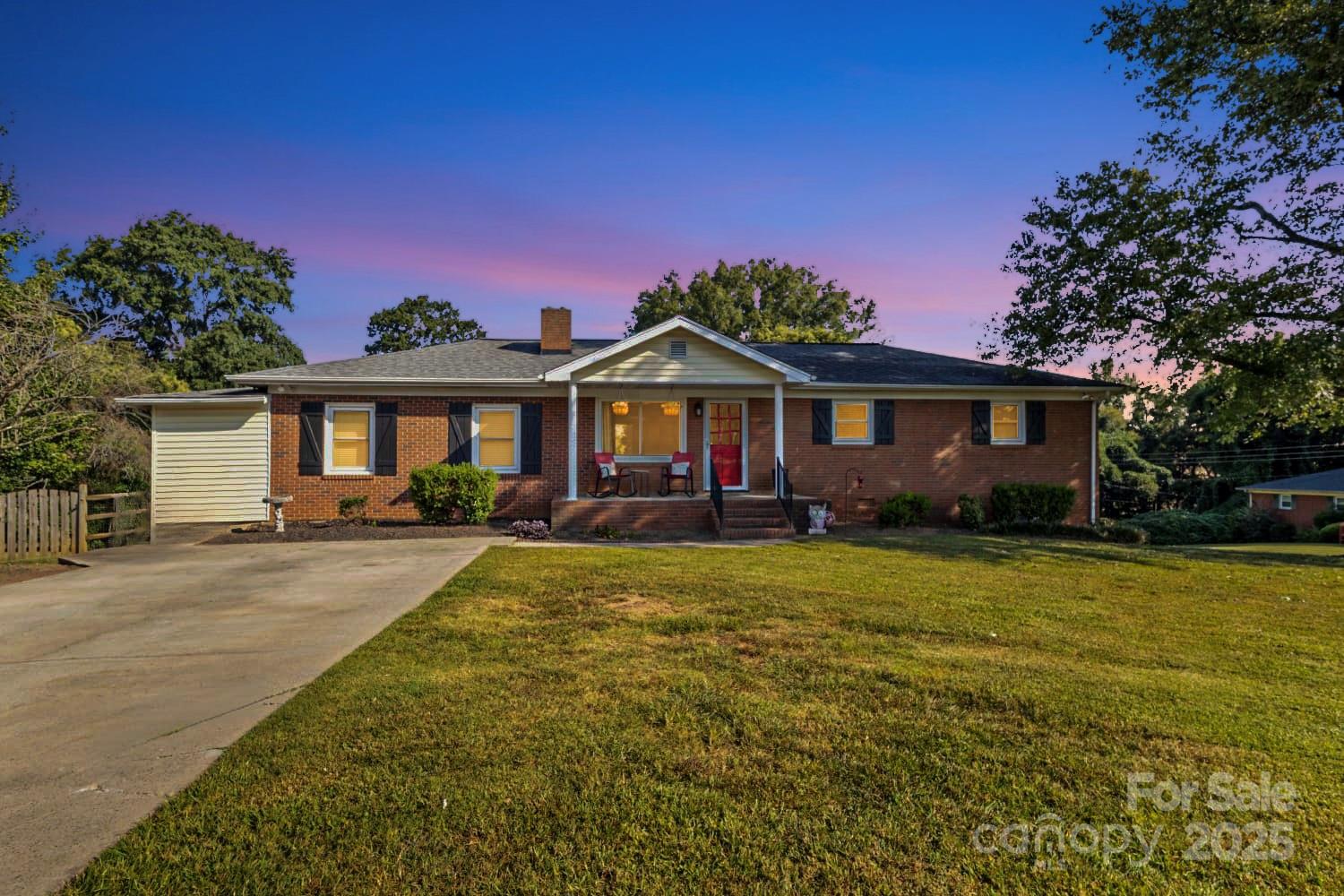 114 Warren Drive