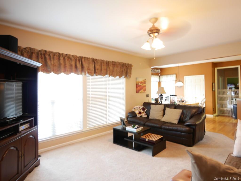 Autumn Cove At Lake Wylie - Residential