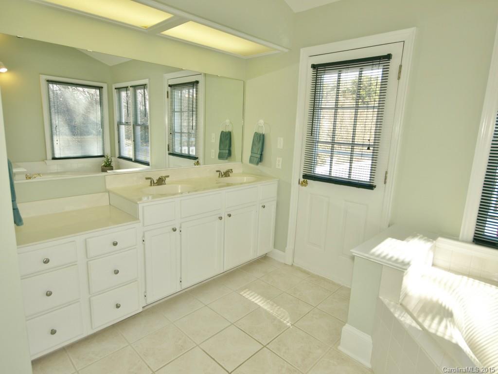 Yacht Harbor - Residential