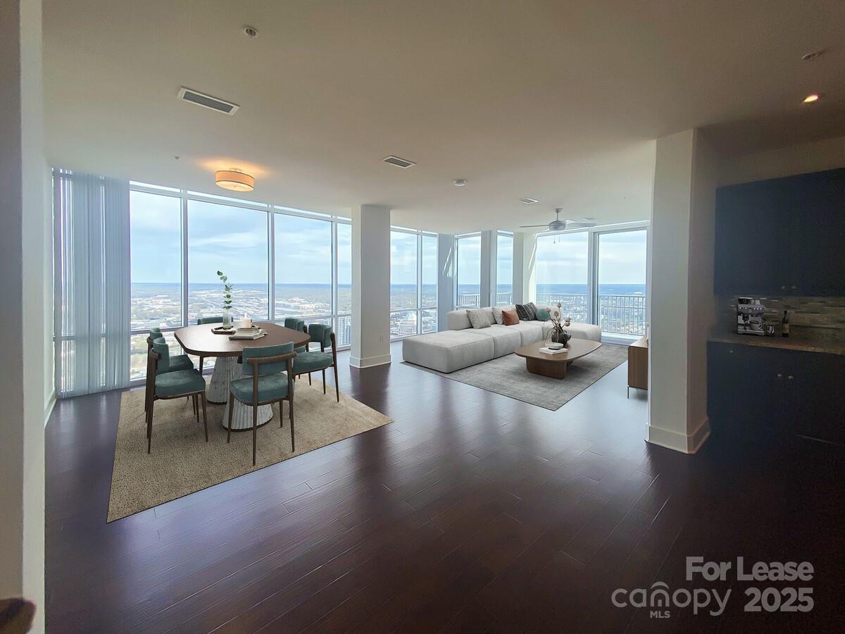 Charlotte, North Carolina 28202, United States, 3 Bedrooms Bedrooms, ,3 BathroomsBathrooms,Residential,Active,12155