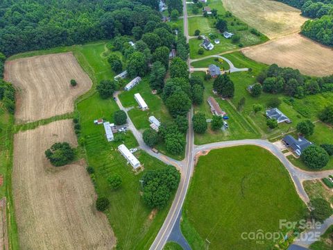 1105 Cabana Lane East Bend NC 27018