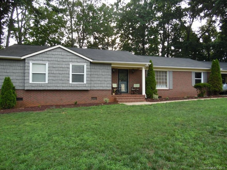 Lovely Ranch home with spacious floor plan. Located in a great neighborhood and Convenient to shopping, schools & greenway (walking, biking, hiking trails to soccer complex & recreational center with leisure pool). Features a large master bedroom with dressing area, and bath, 3 bedrooms and main bath. Cozy den with gas logs, open floor plan to kitchen with granite counter tops and stainless appliances.  Entry way with inlaid ceramic tile (coat closet), formal living room, and dining room.