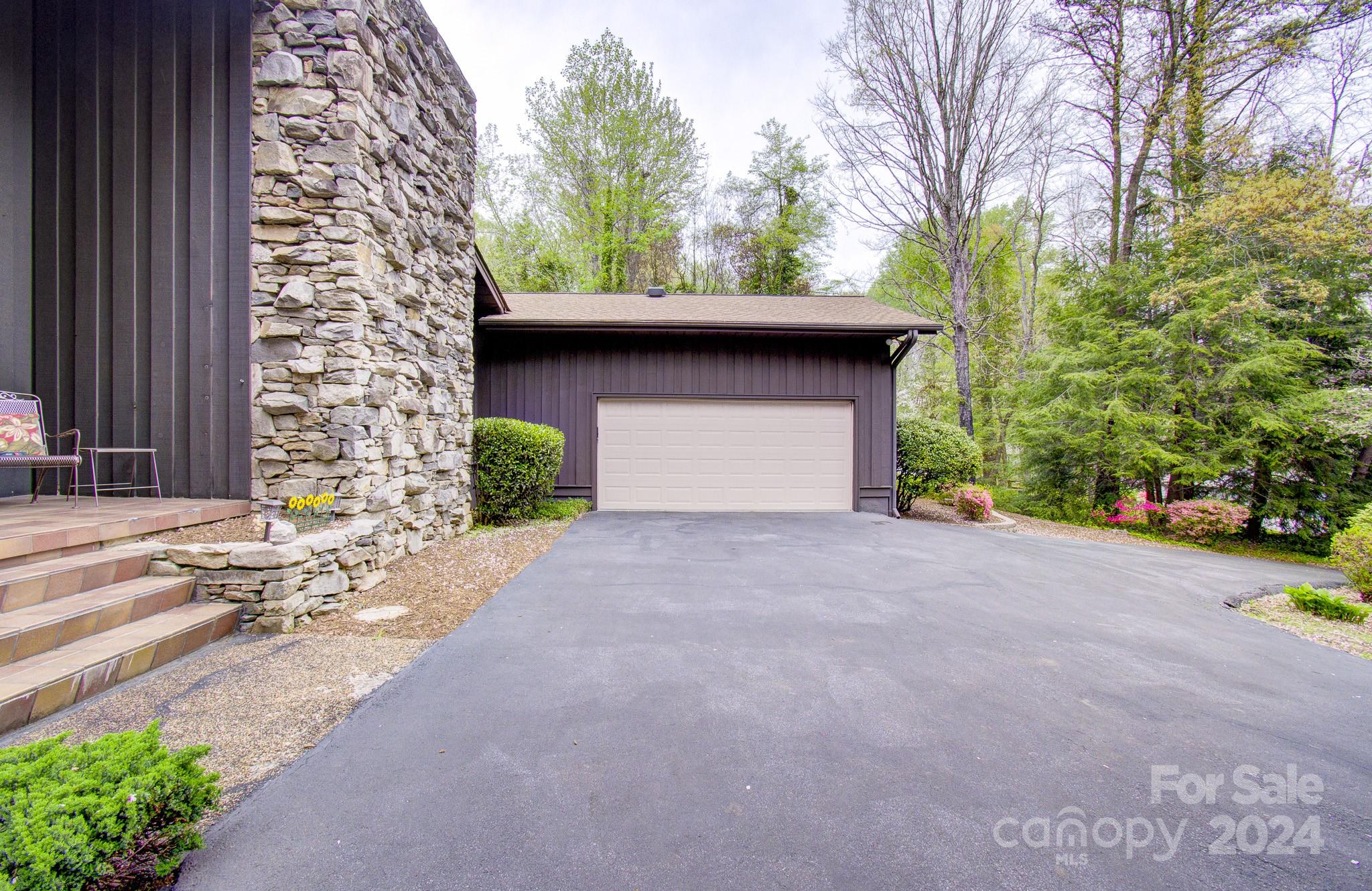 Hickory Hill - Residential