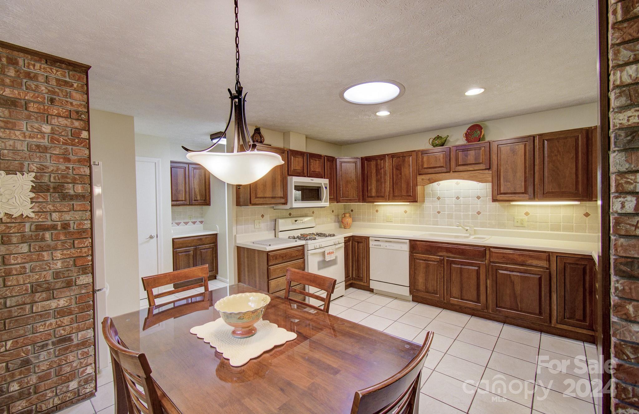 Hickory Hill - Residential