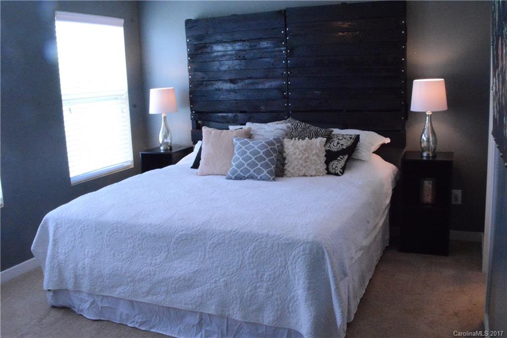 STEELE MEADOWS - Residential