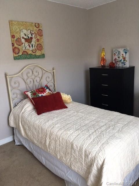 STEELE MEADOWS - Residential