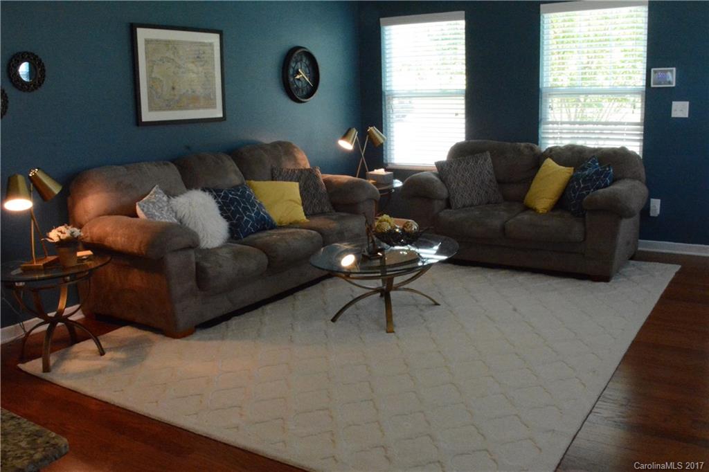 STEELE MEADOWS - Residential