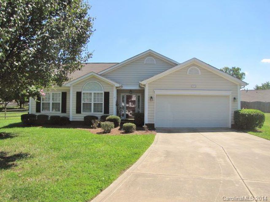 Lovely 3-bed, 2-bath ranch home is convenient to the University area and the Northlake Mall. The living room is oversized with a vaulted ceiling, TV niche above the fireplace and lighted ceiling fan. The kitchen is a nice size with all major appliances and a breakfast area for a table and chairs. All bedrooms are spacious and have a lighted ceiling fan and wall-to-wall carpeting. Master bedroom has a dual-sink vanity and soaking tub. Enjoy  patio in the backyard, and the attached 2-car garage.