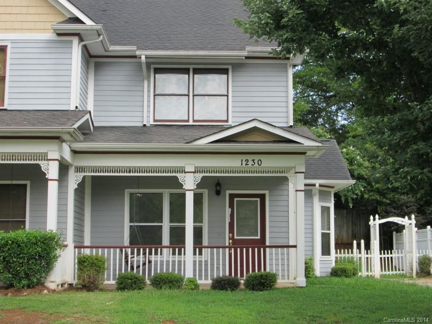 Immaculate, Charleston style 3BR/2BA! Open plan with large Master on the main. CLOSETS, CLOSETS, CLOSETS! Newer carpet, fresh paint. 4 ceiling fans adorns 9' ceilings. New range and dishwasher. Detached, wired workshop/storage. Wonderful front porch with swing, private patio, vinyl fencing and irrigation.