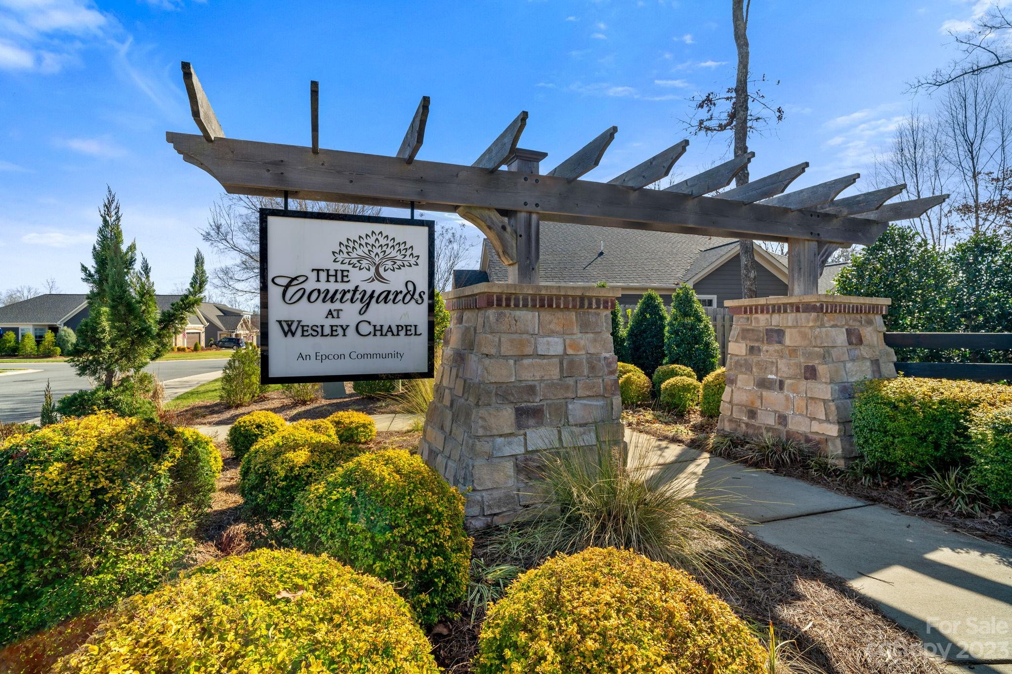 The Courtyards At Wesley Chapel - Residential