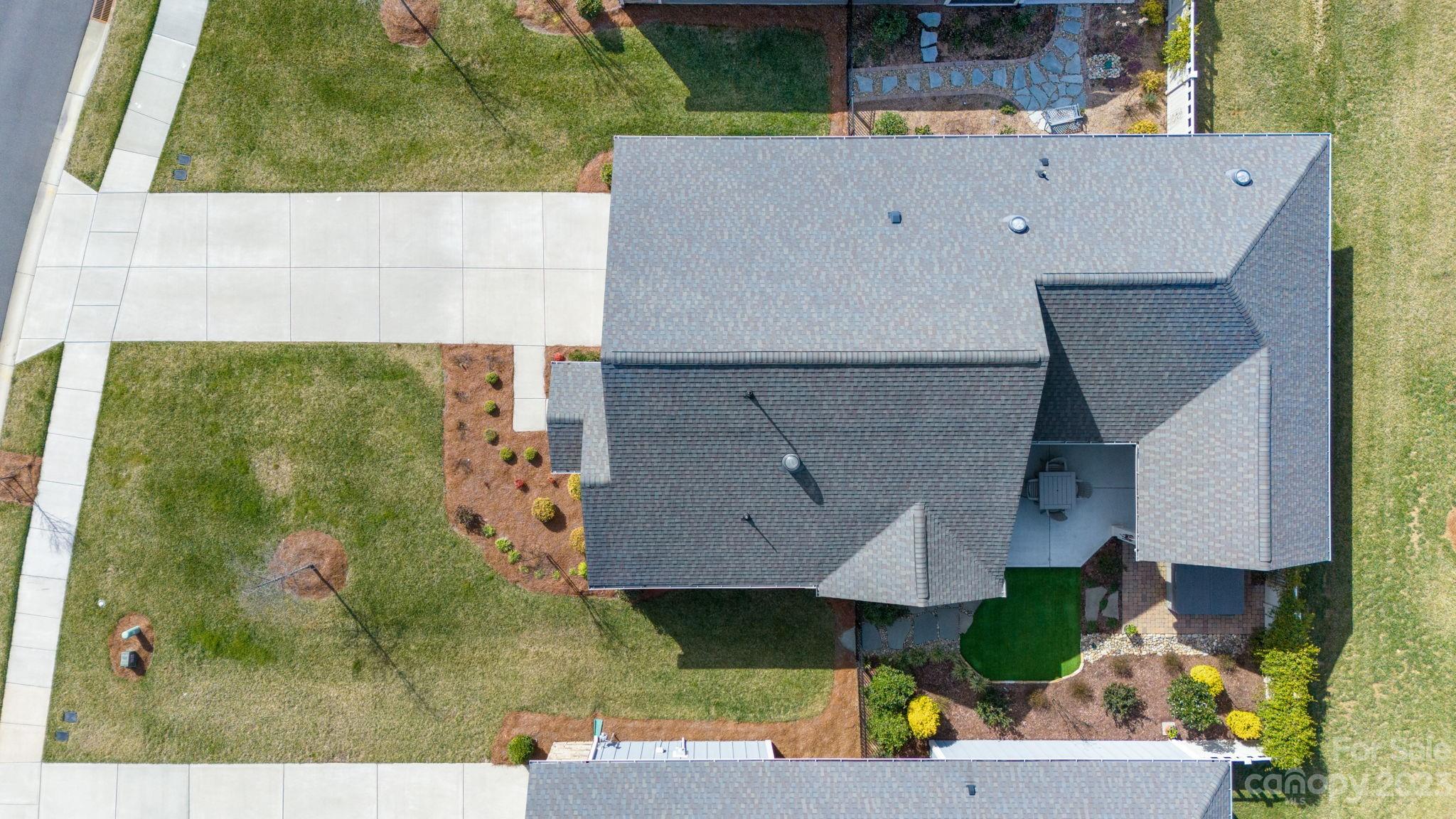 The Courtyards At Wesley Chapel - Residential