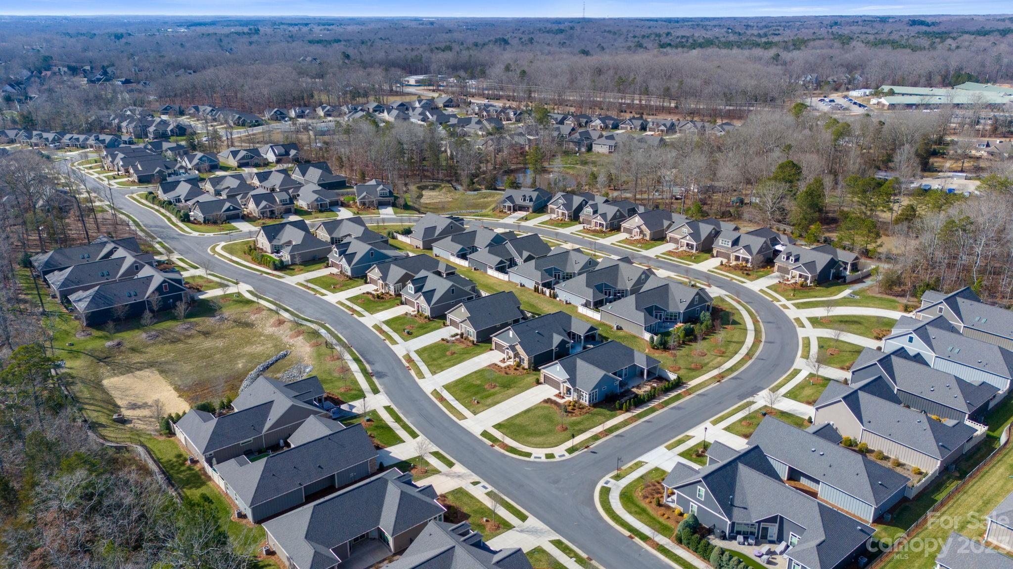 The Courtyards At Wesley Chapel - Residential