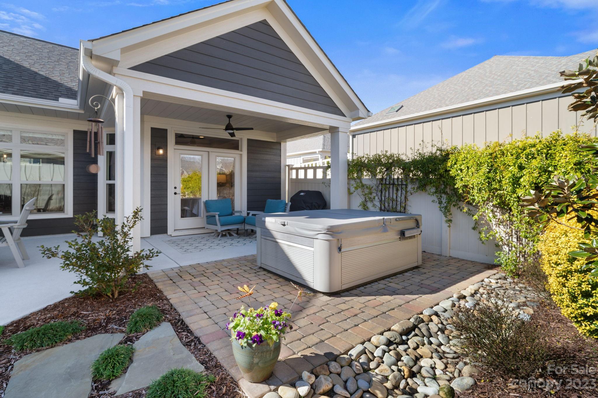 The Courtyards At Wesley Chapel - Residential