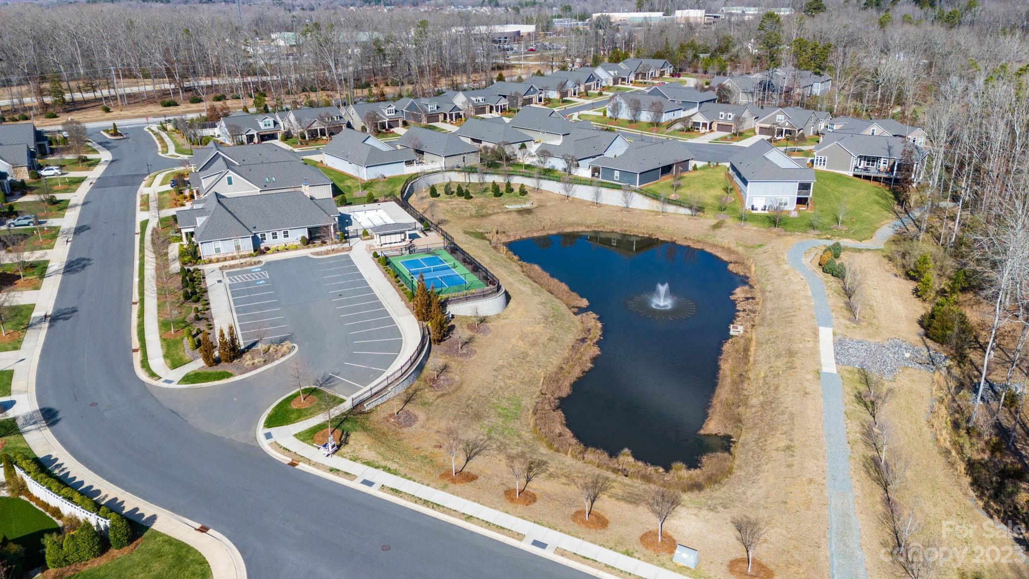 The Courtyards At Wesley Chapel - Residential