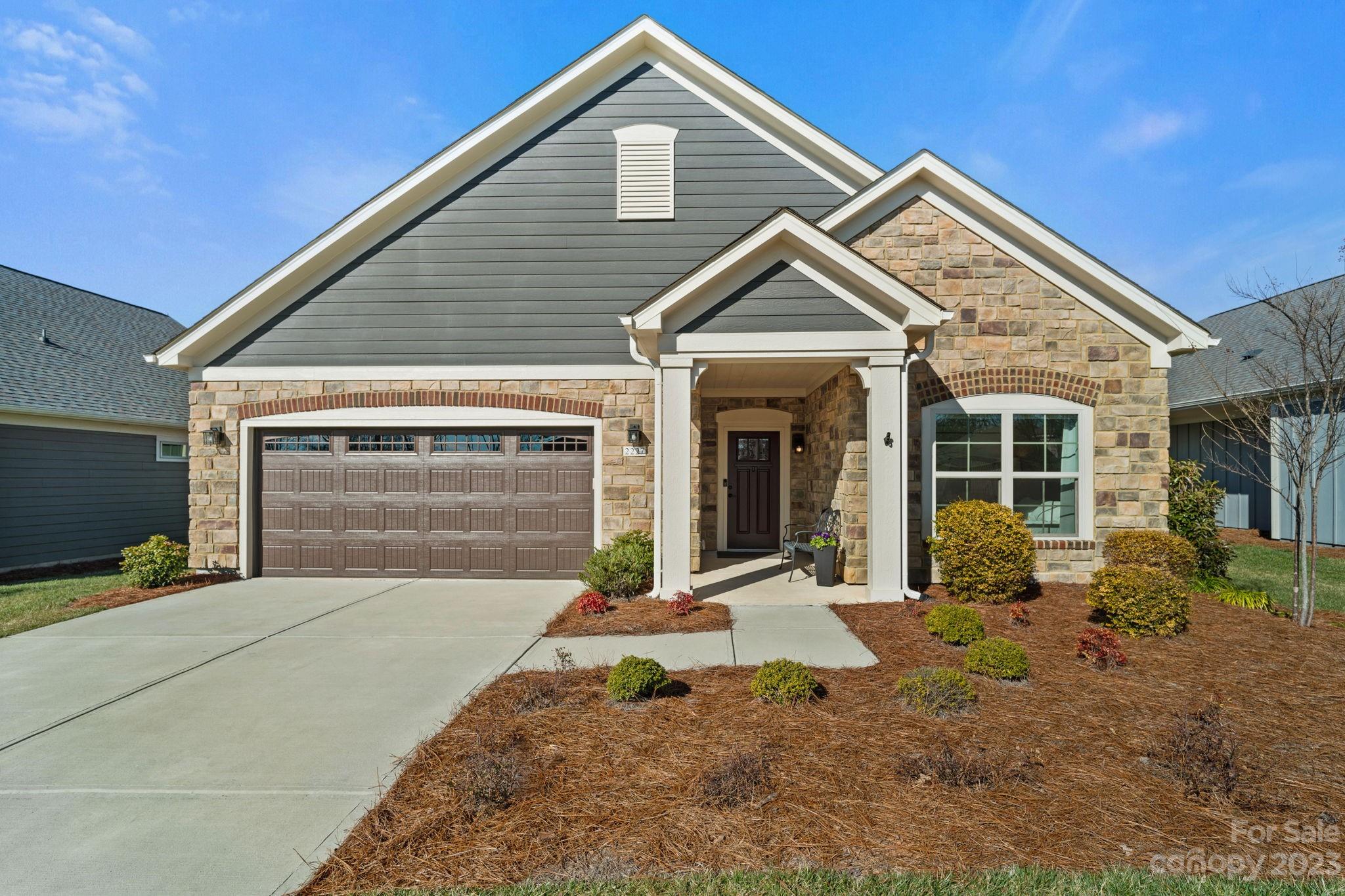 The Courtyards At Wesley Chapel - Residential