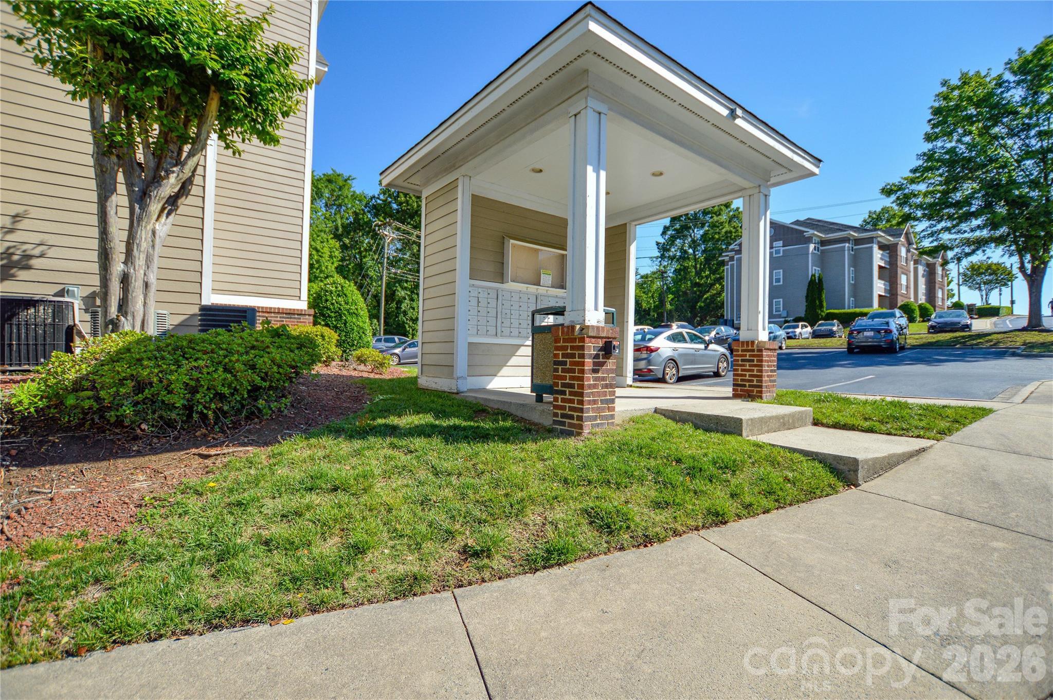 Campus Walk - Residential