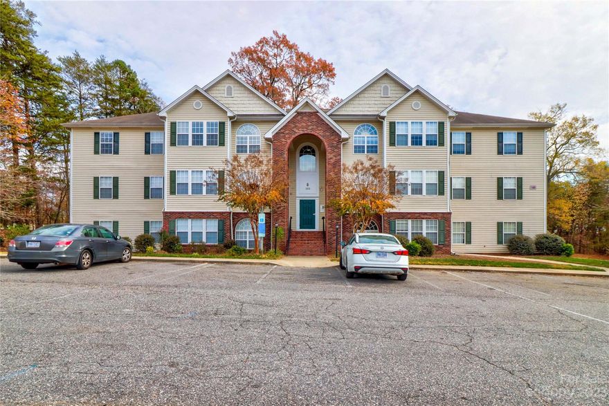 Are you on the lookout for a refurbished first-floor condominium near High Point University and shopping? All renovations have been expertly handled by the seller – just move in! Positioned on the lower level, this unit caters to a diverse range of buyers. Enter a spacious living/dining area with a gas fireplace, seamlessly connected to your recently updated kitchen. Enjoy granite countertops, stainless steel appliances, and an inviting island. Throughout, savor the brand-new luxury vinyl plank flooring. The primary bedroom offers ample space and a large closet. Both bathrooms feature impressive cabinetry and exquisite tiles. Ample storage, including a notably spacious laundry area with included washer and dryer. HVAC system replaced in 2023, water heater updated in 2022. The entire home is freshly painted. In a fantastic location, this property is sure to attract attention! Book your showing today!