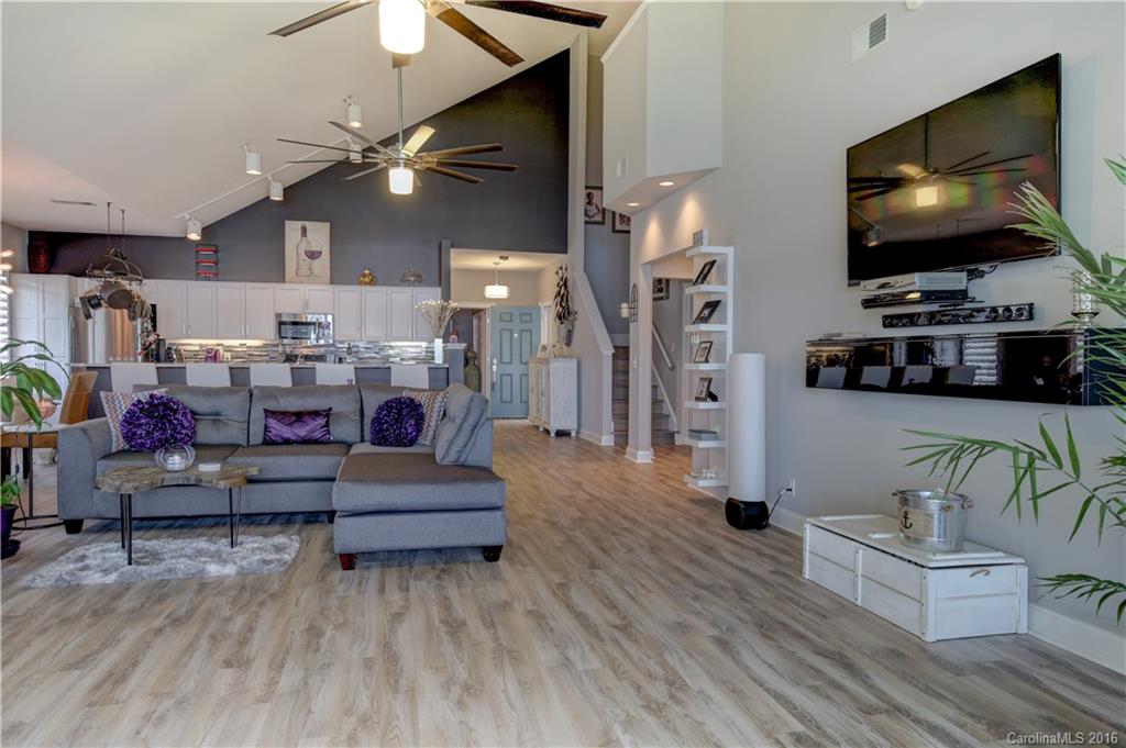 Lake Club - Residential