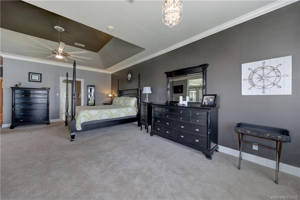 Lake Club - Residential