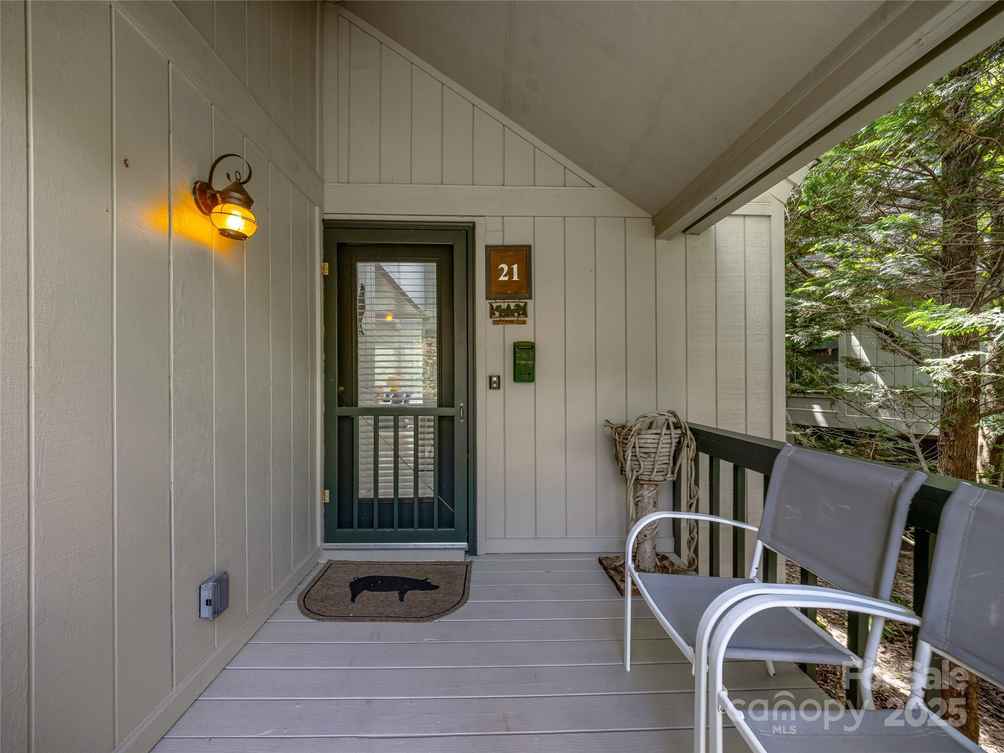 21 Toxaway Point
