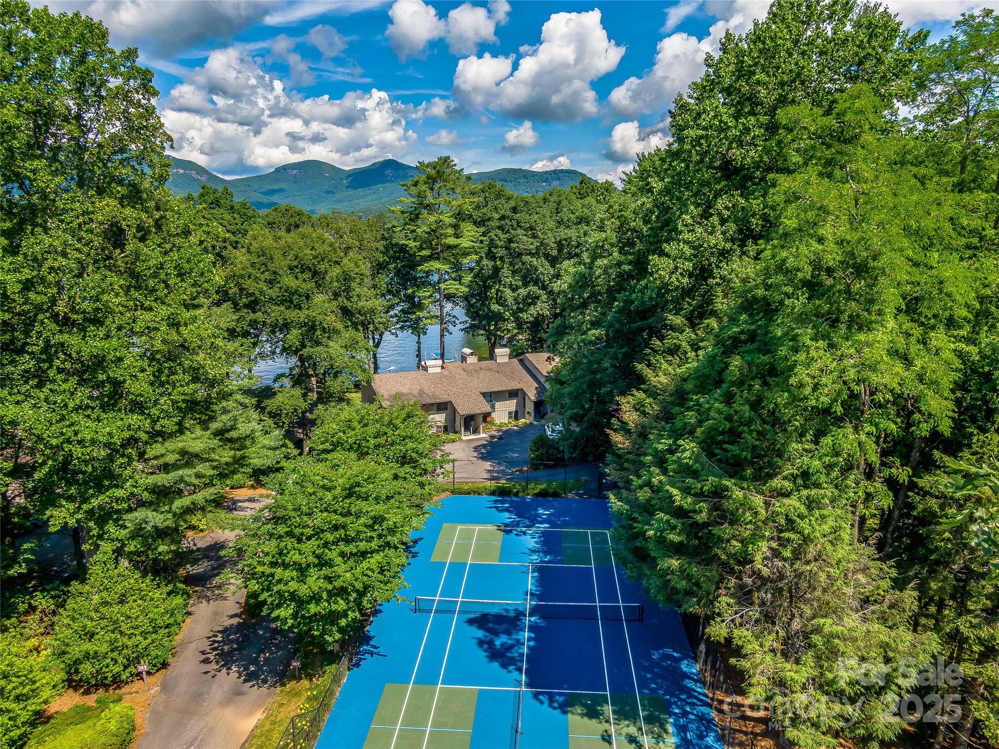 Lake Toxaway Estates - Residential