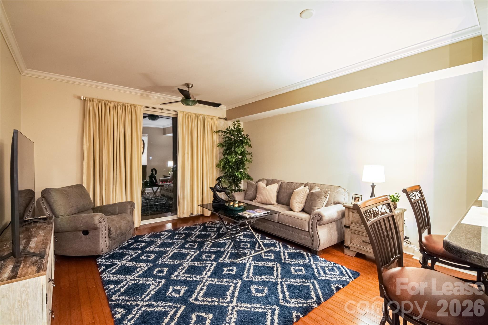 300 W 5th Street 439