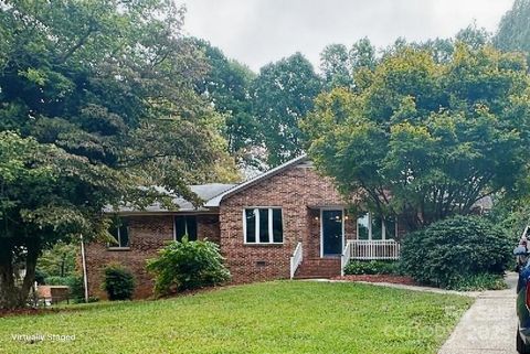 Photo of 204 Belwood Drive, Belmont, NC 28012 (MLS # 4308741)
